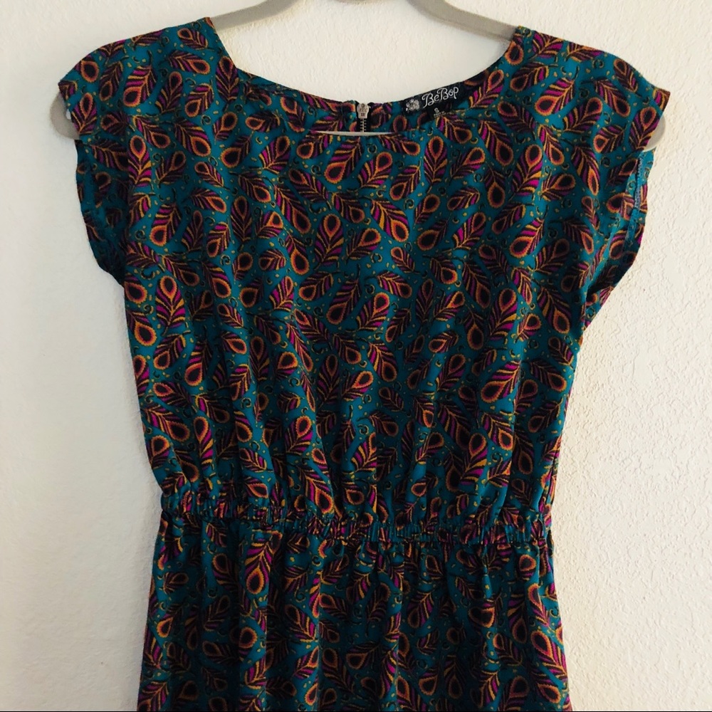 **Sold**Small Cute easy to wear dress perfect for